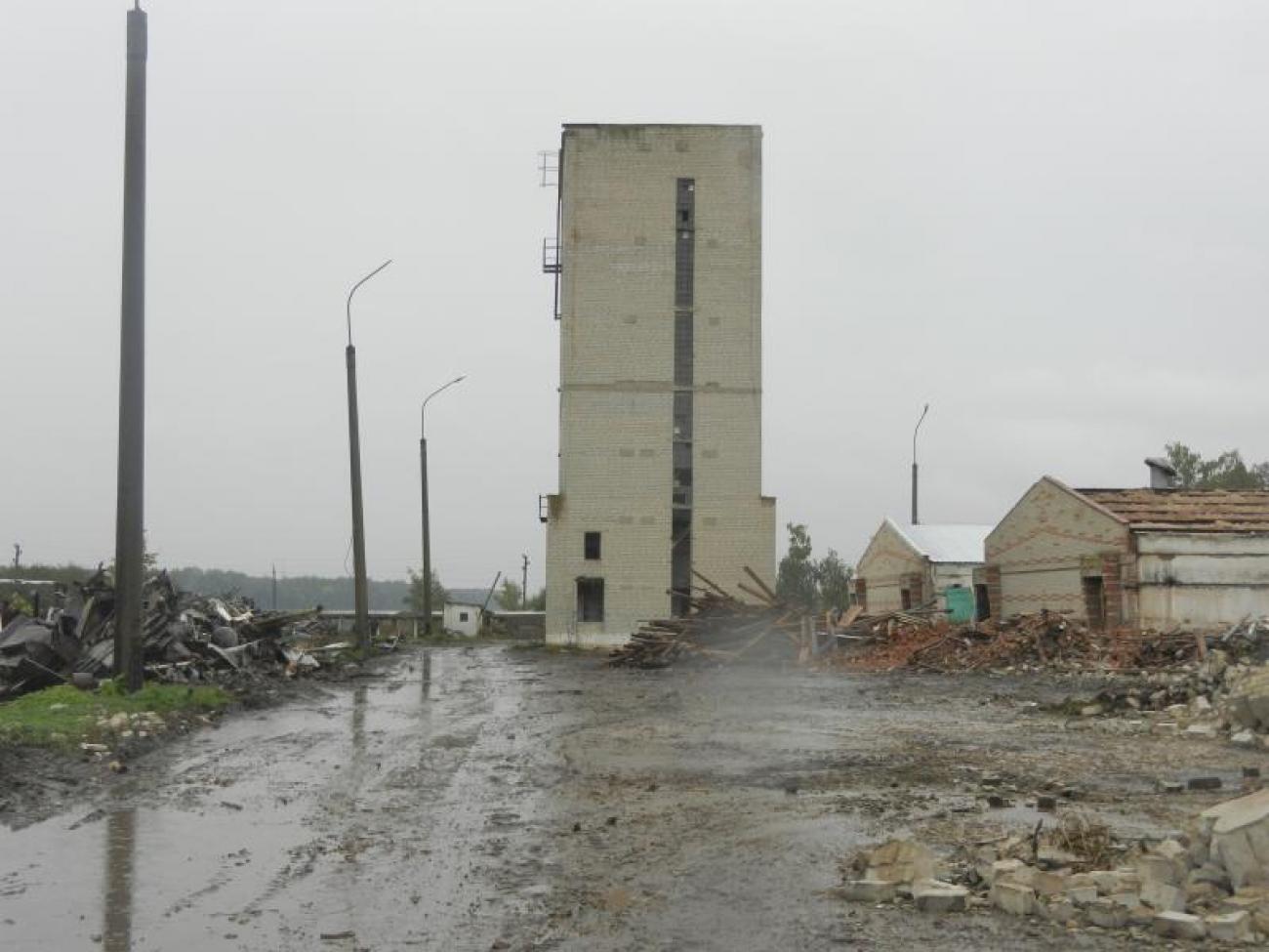 Обрушение здания кормокухни